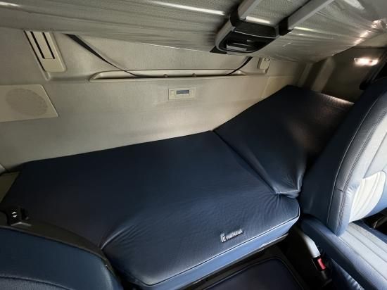 FEオリジナル VOLVO FH ベッドカバー (Luxury)