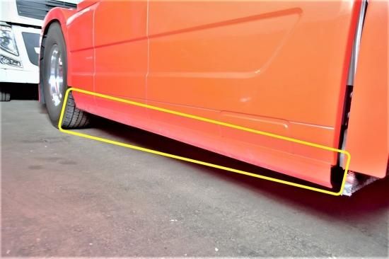 FE-086 VOLVO 純正サイドバンパーフラップ